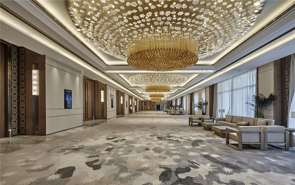 格兰云天五星级酒店装建设计案例