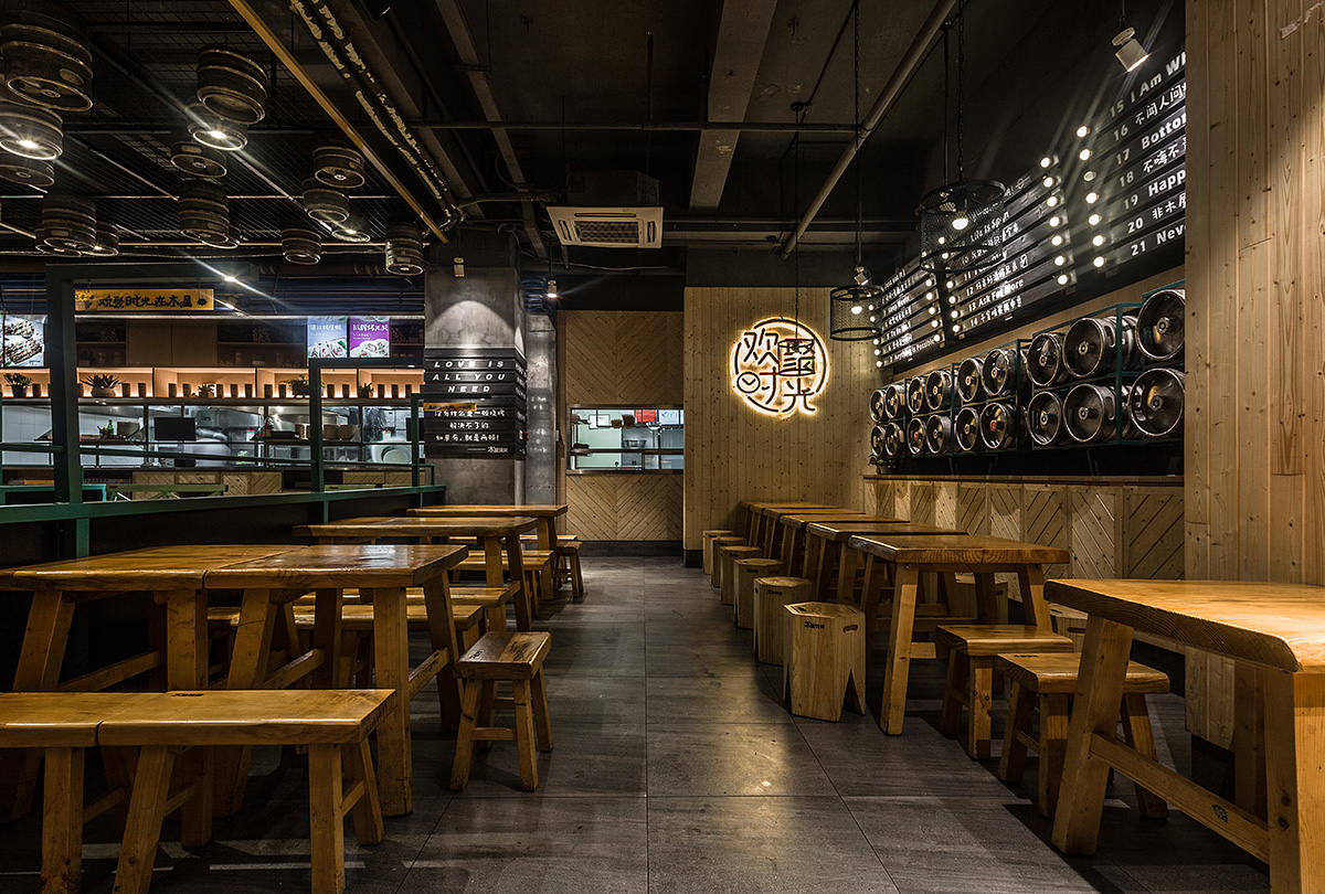郑州欢聚时光烤肉店装建公司设计案例