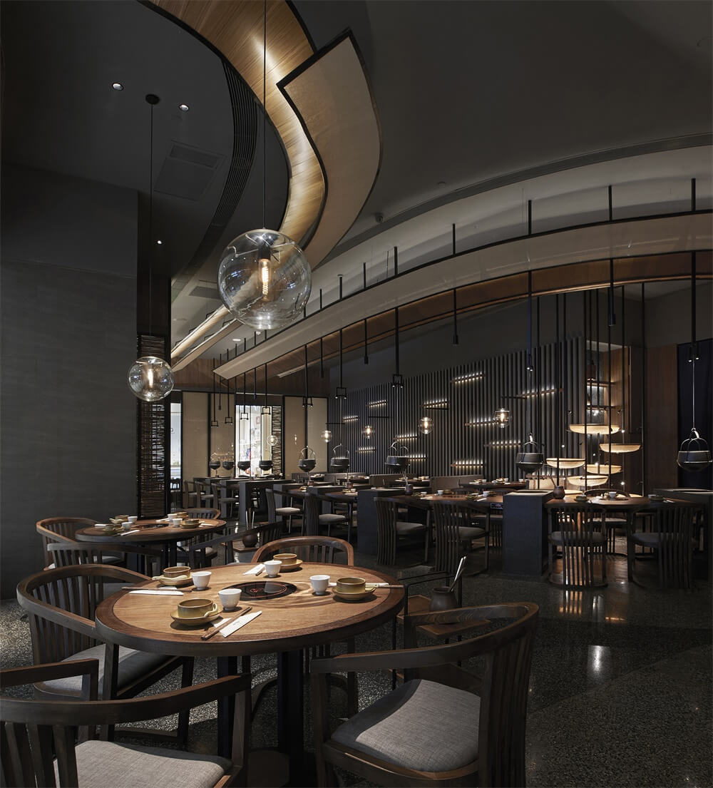 翘脚牛肉火锅店装建—尽膳口福餐厅设计案例(图5)