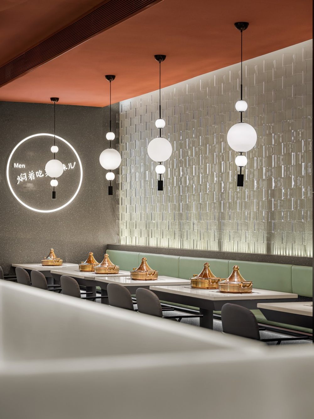 郑州火锅店装建公司黄记煌·三汁焖锅店设计案例(图13)