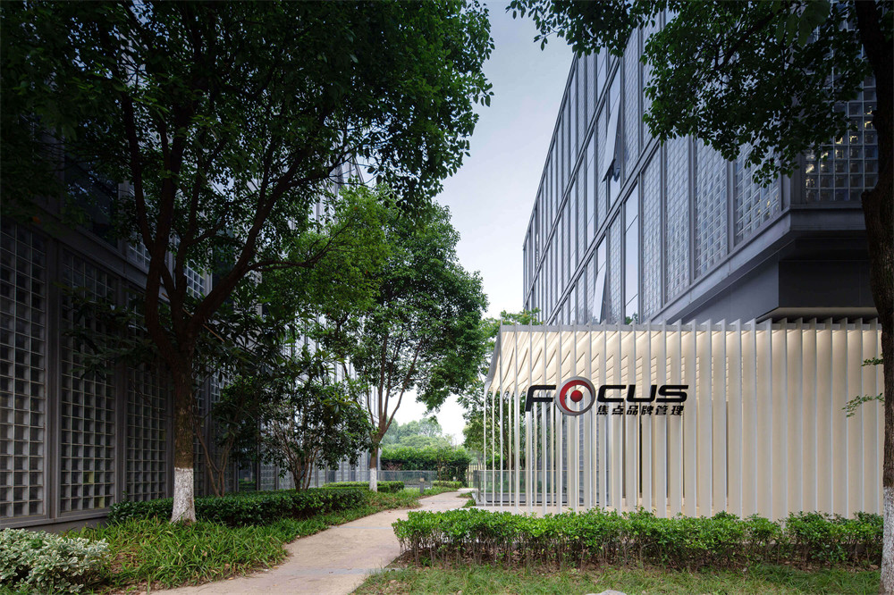 郑州办公室设计公司焦点品牌治理办公室装建案例(图2) DM_20220830154837_002.jpg