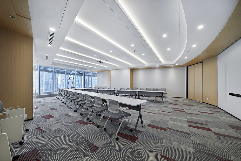 上海凤凰网新媒体传媒公司办公室装建设计案例(图10) 上海凤凰网新媒体传媒公司办公室装建设计案例(图10)
