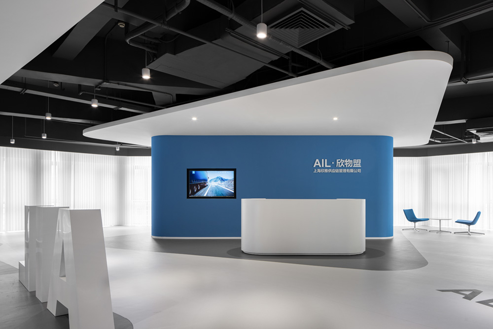 极简工业风智慧物流公司办公室装建设计案例(图1)