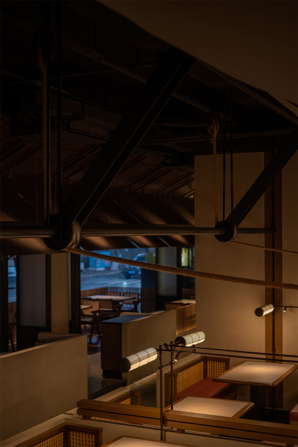 浓浓烟火气  饕林幼河助川菜餐厅装建设计(图8)