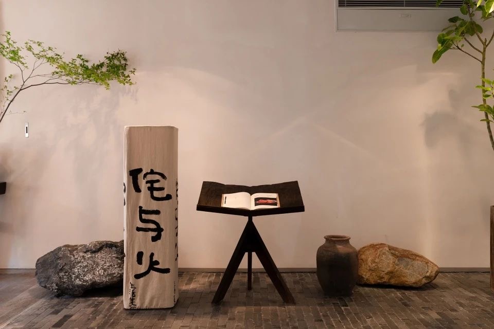 诧寂风与烟火气  诧与火特色餐厅装建设计案例(图1)
