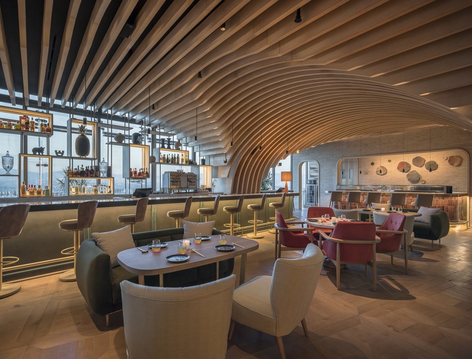 室内天井式LING LING特色餐厅装建设计规划(图9)
