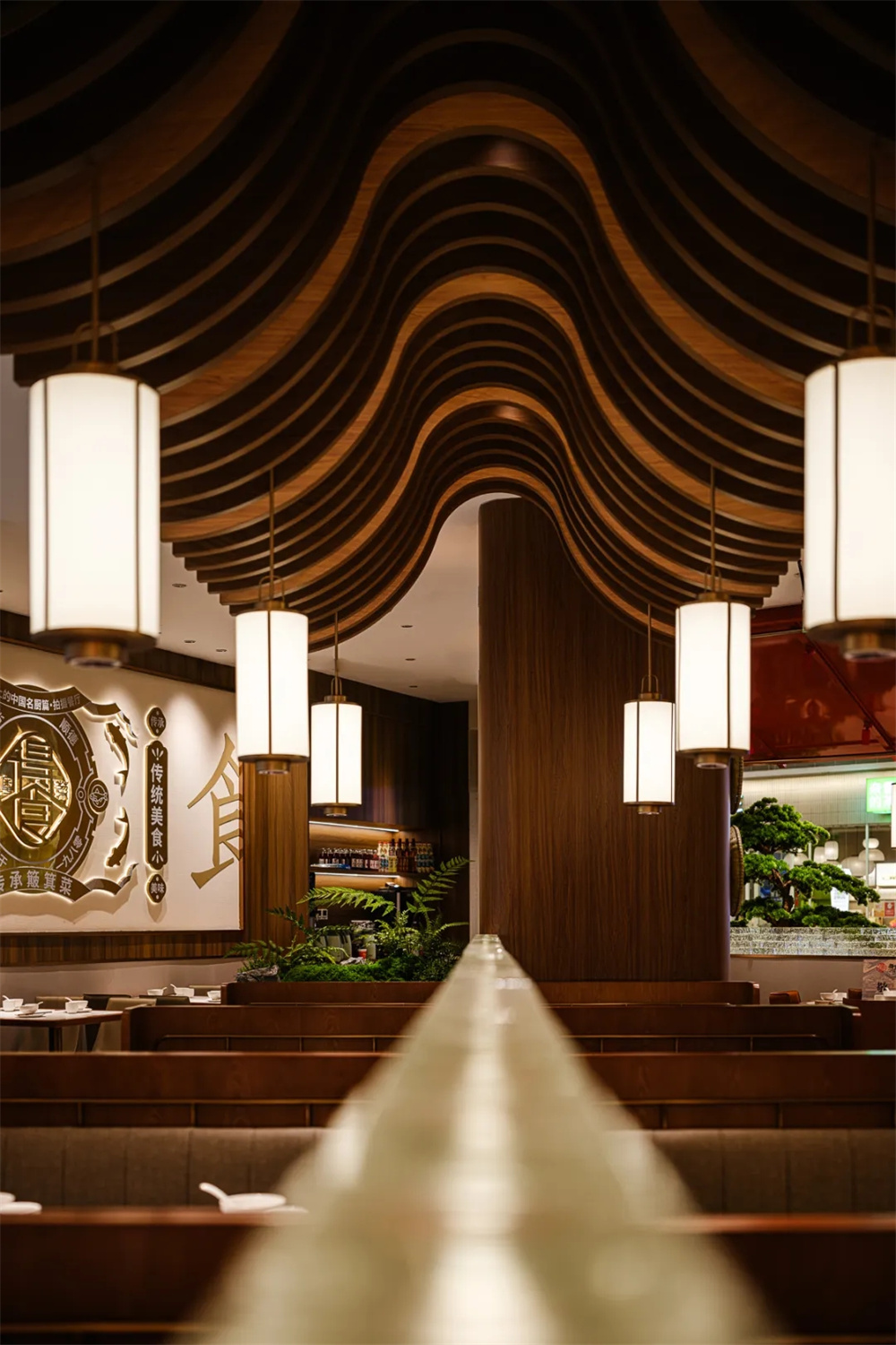 传承簸箕菜得食粤菜餐厅装建设计规划(图6)