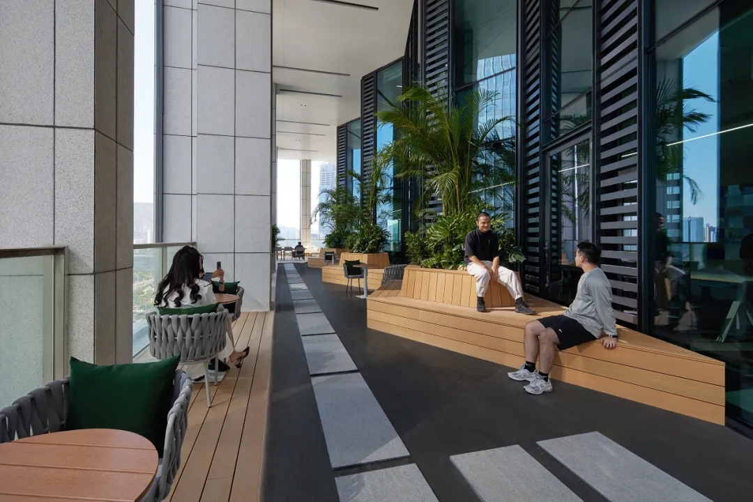 更切合年轻人爱好的法大大总部办公室装建设计规划(图3)