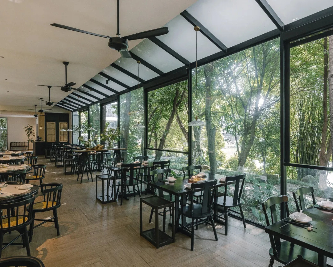 岭南特色   春喜传统粤式茶餐厅装建设计案例(图4)