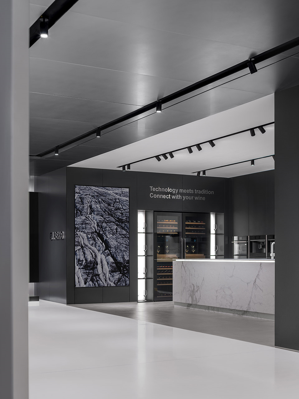 极简科技未来   海信集团展厅装建设计案例(图8)