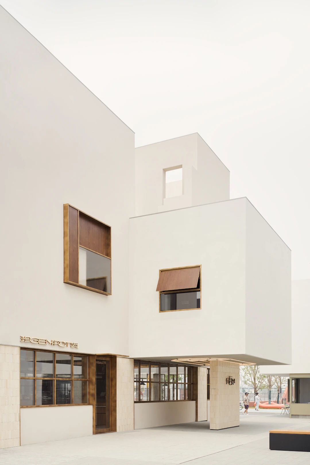 珍煲糖水·砂锅·幼海鲜融合餐厅装建设计规划(图2) 珍煲糖水·砂锅·幼海鲜融合餐厅装建设计规划(图2)