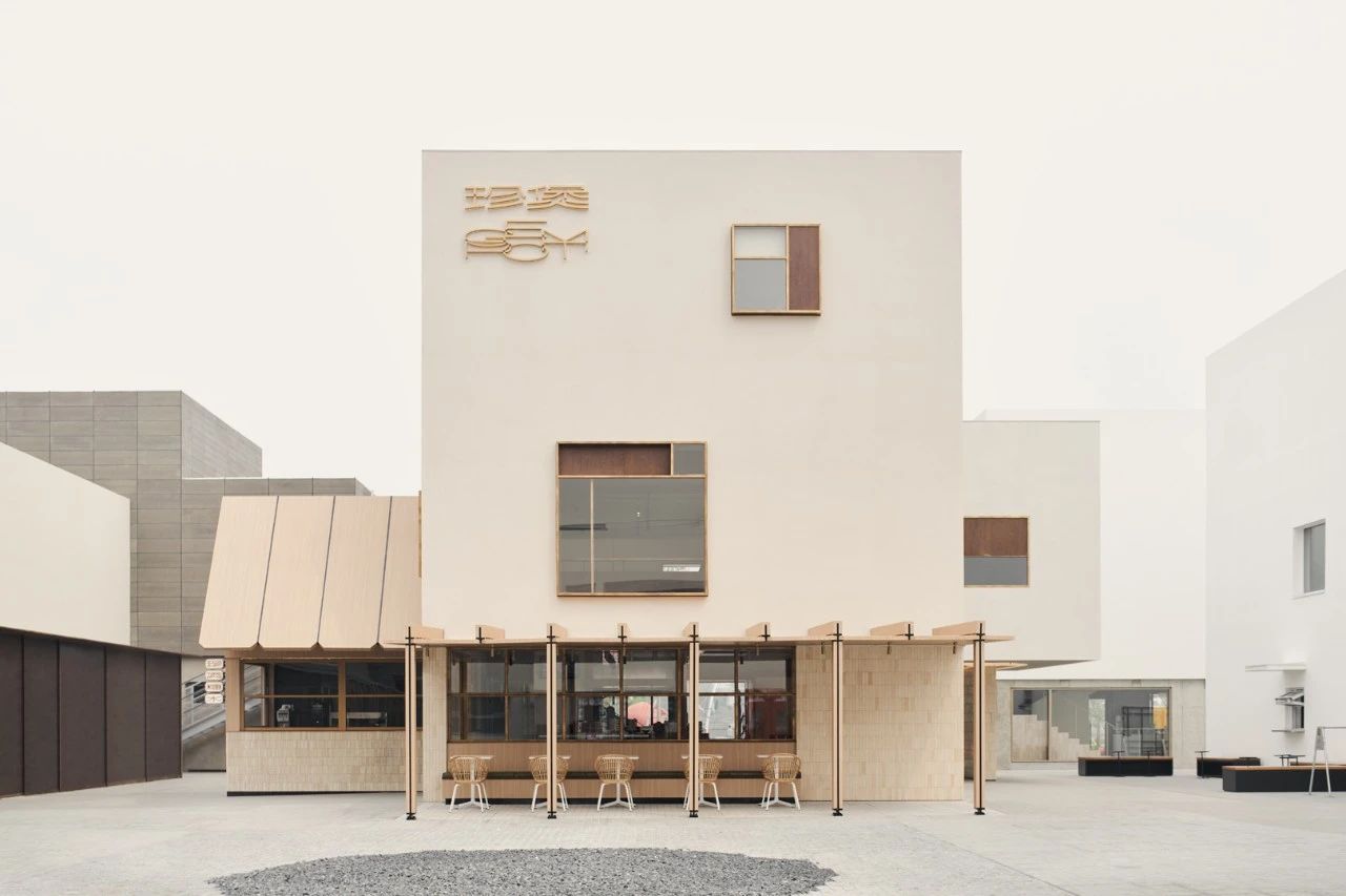 珍煲糖水·砂锅·幼海鲜融合餐厅装建设计规划(图1) 珍煲糖水·砂锅·幼海鲜融合餐厅装建设计规划(图1)
